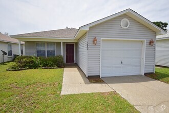 Building Photo - 1021 Antigua Cir