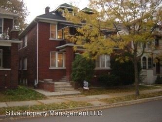 Primary Photo - 910 Beaconsfield Ave