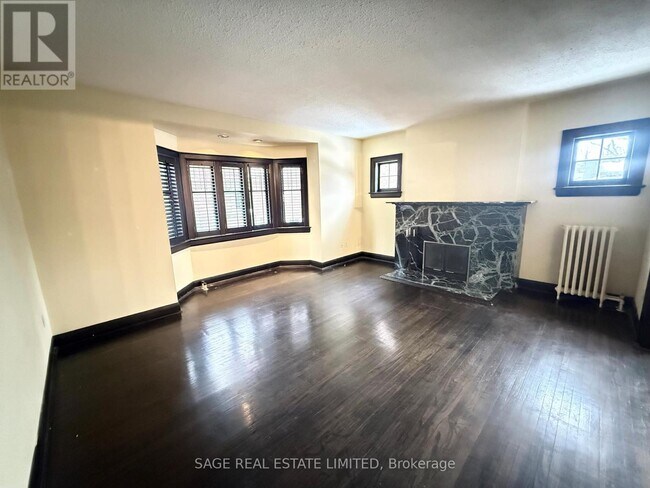 Photo du bâtiment - 315 Lonsdale Rd