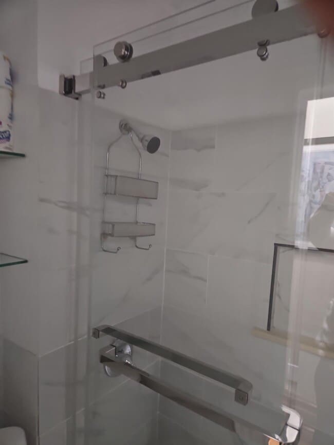 Foto del edificio - 939 E 156th St