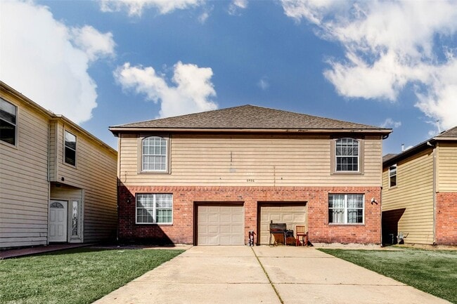 Building Photo - 6406 Waldron Dr