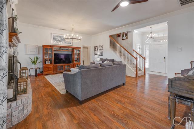 Foto del edificio - 6358 Dominion Ct