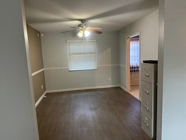 Building Photo - 7909 Lakehouse Ln