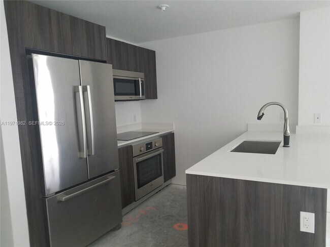 Building Photo - 488 NE 18th St