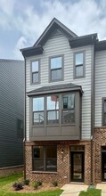 Building Photo - 5021 Chinook Ln