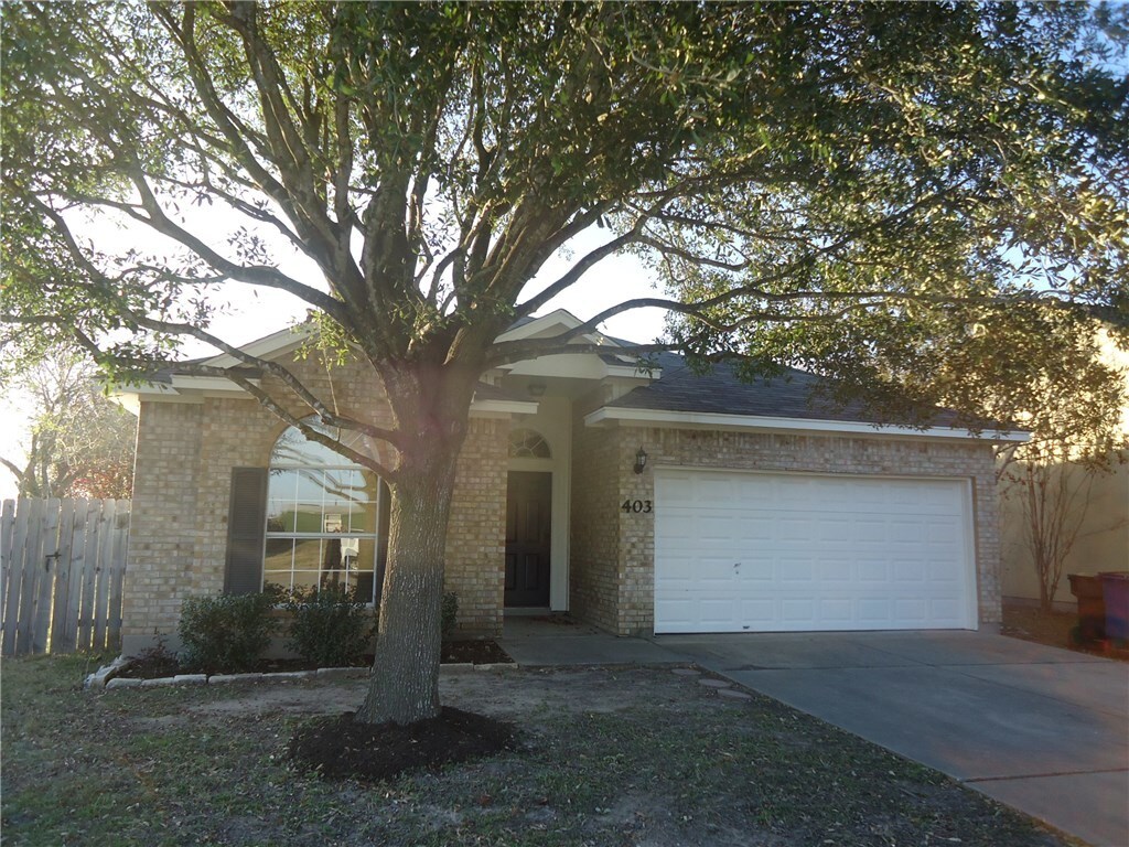 Primary Photo - 403 Kates Way
