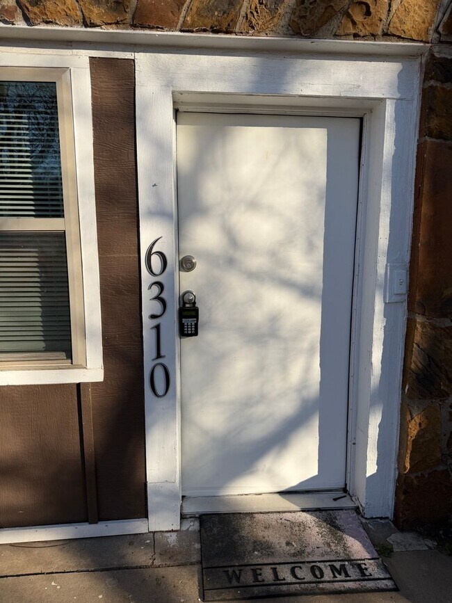 Foto del edificio - 1 bedroom 1 bath - downstairs