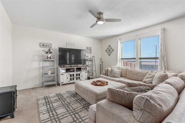 Building Photo - 145 Carlina Lp