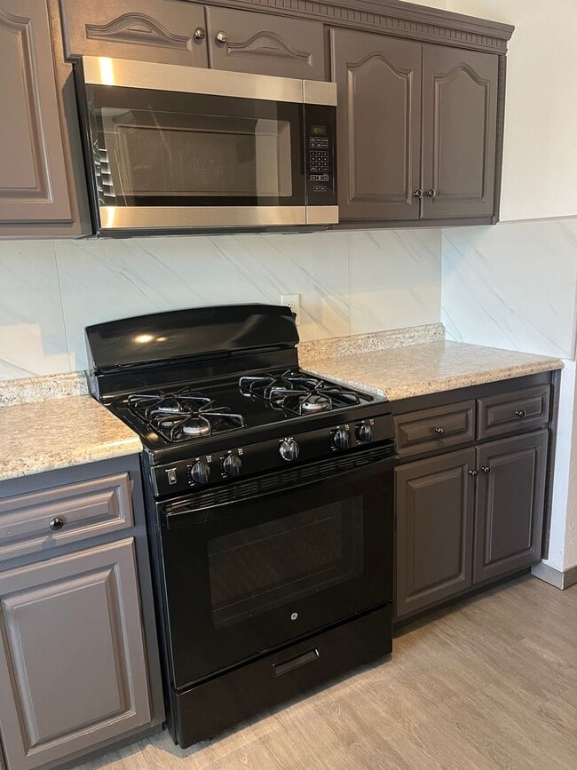 Building Photo - 1441 Mary Lou St