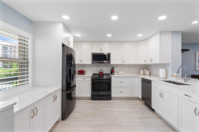 Foto del edificio - 2871 N Ocean Blvd