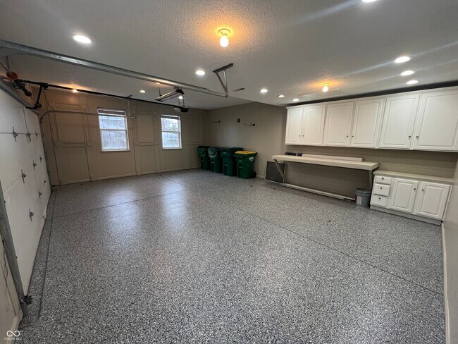 Foto del edificio - 344 W Columbine Ln