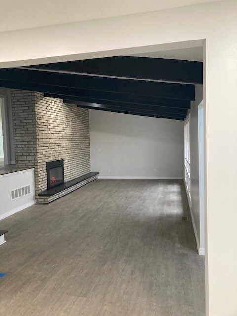 Building Photo - 17120 Cherokee Dr