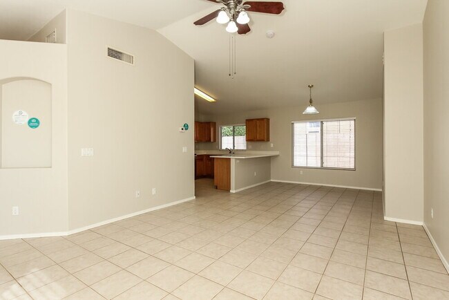 Foto del edificio - 11257 Eden McKenzie Cir