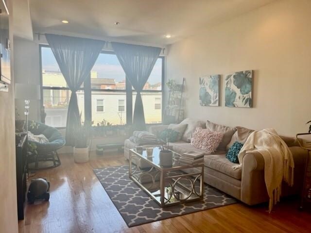 Foto principal - 210 Jefferson St