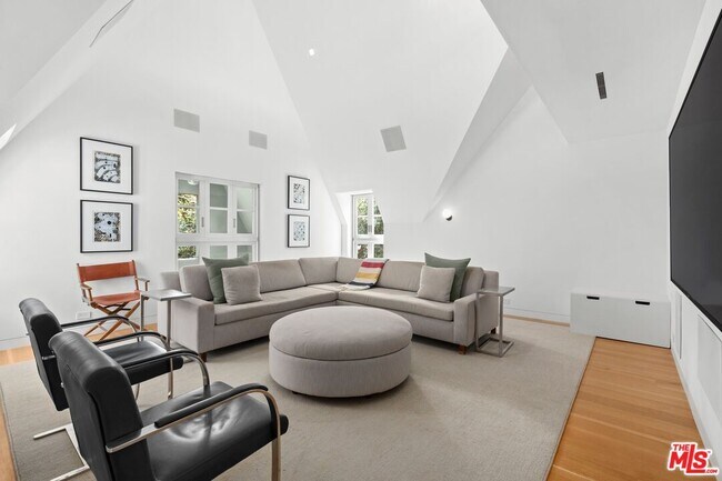 Building Photo - 165 Mabery Rd