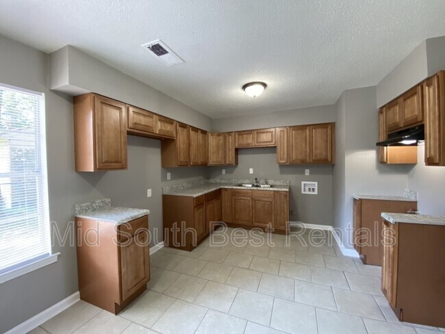 Building Photo - 3399 Beech Grove Rd