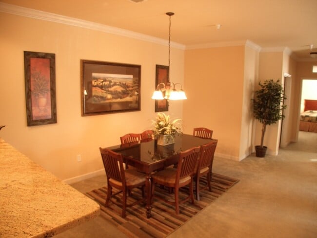 Building Photo - 1370 Tuscan Terrace