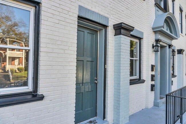 Building Photo - 2419 Barton Ave