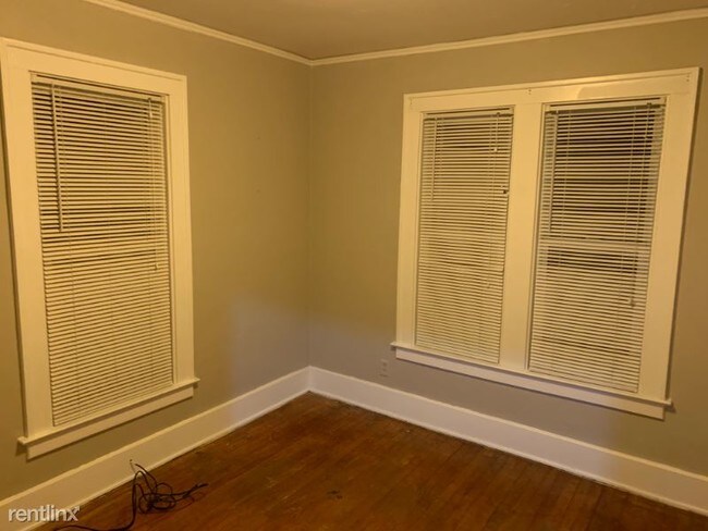 Foto del edificio - 2 br, 1 bath Apartment - 185 Robertson