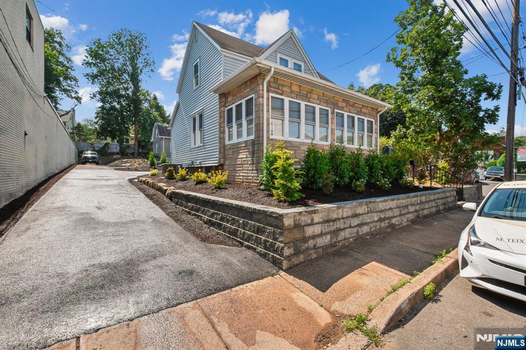 Foto principal - 567 S Broad St