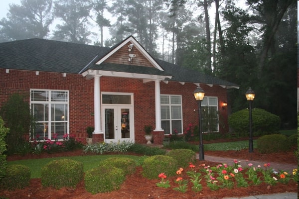 Building Photo - The Links Apartments