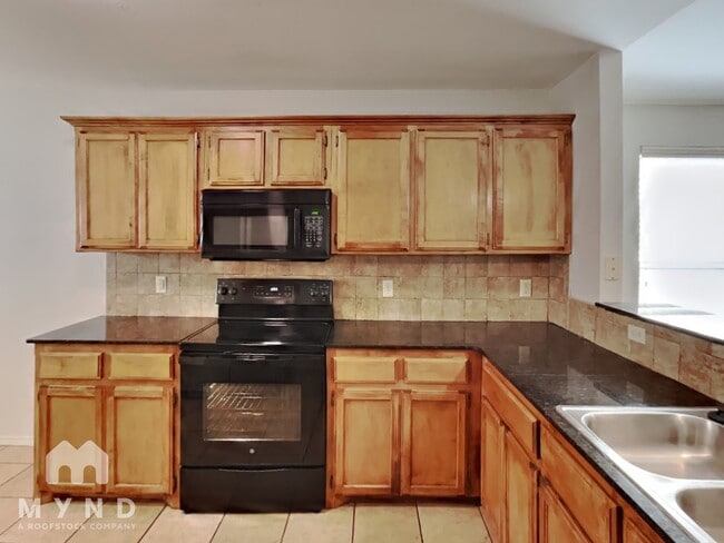 Building Photo - 14617 Moon Daisy Dr