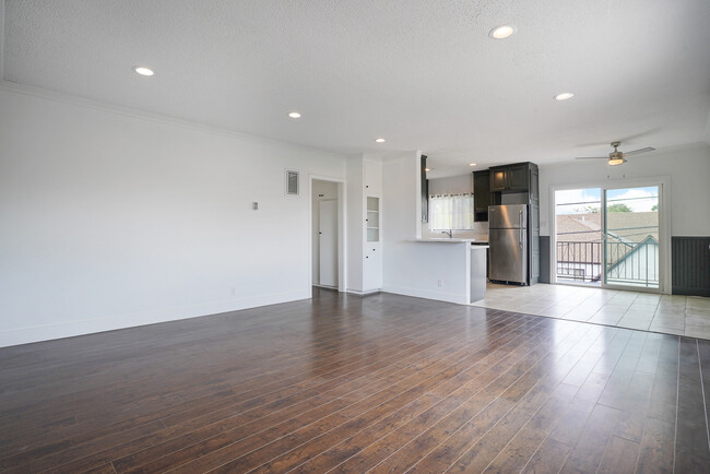 Living Room - 1322 S Ogden Dr