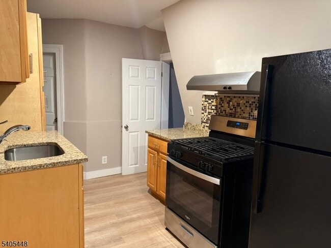 Foto del edificio - 1635 Union Turnpike