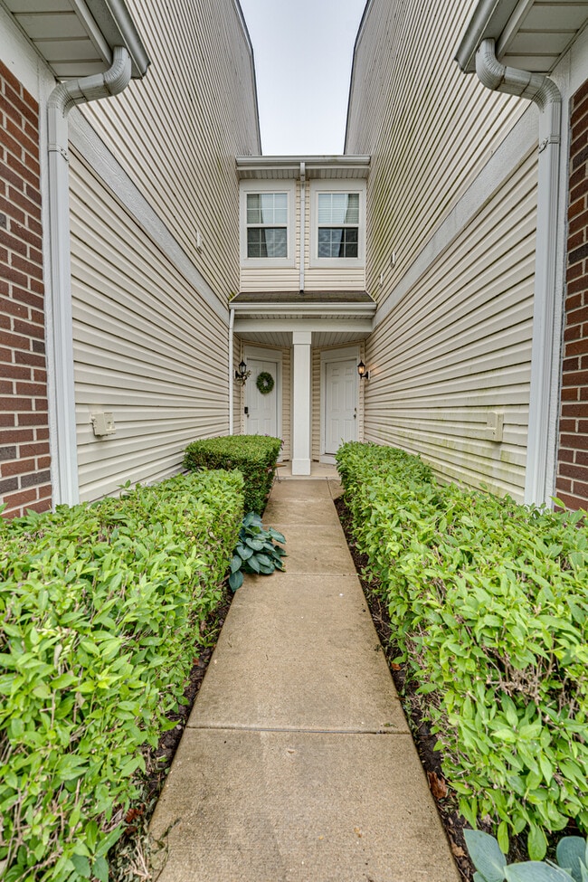 Building Photo - 3904 Preston Dr