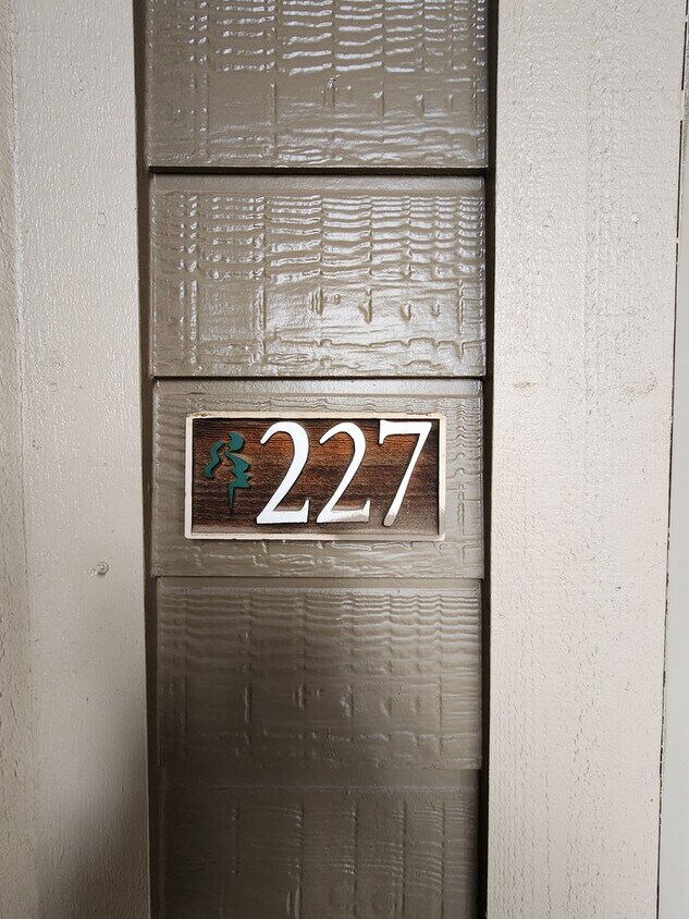 Primary Photo - 2-Bedroom, 2-Bathroom Condo in Sunnyside- ...