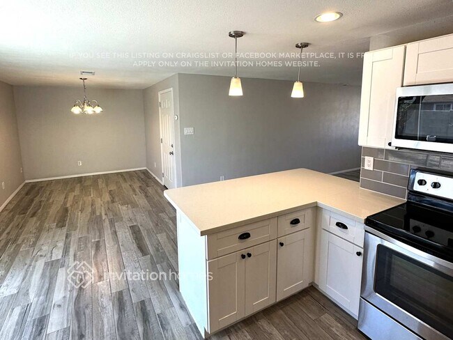 Foto del edificio - 3459 E Friess Dr