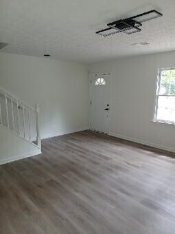 Foto principal - 1209 Willow Creek Ct NW