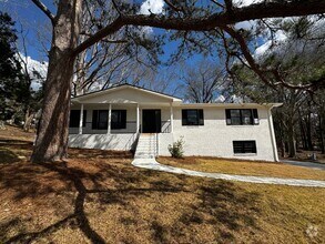 Building Photo - 215 Rivermont Rd