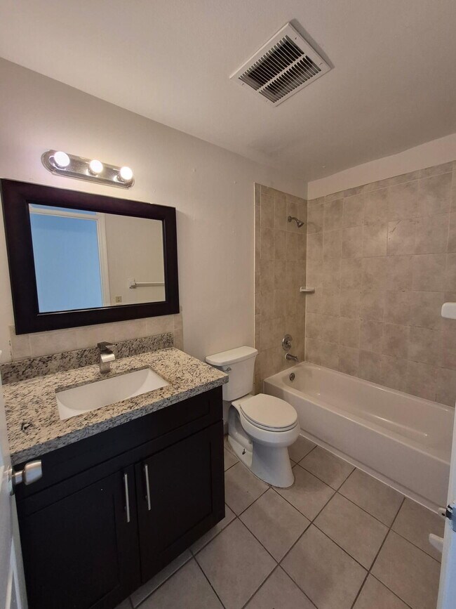 Foto del edificio - 3198 49th Ln S