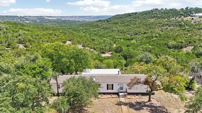 Foto del edificio - 21522 Long Hill Dr