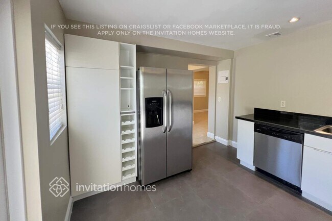 Foto del edificio - 1616 NE 36th St