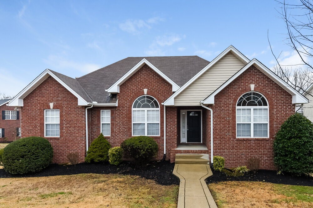 Primary Photo - 278 Iris Dr