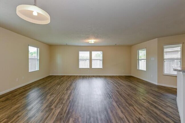 Foto del edificio - Hunters Pond - 10614 Goose Way, San Antoni...