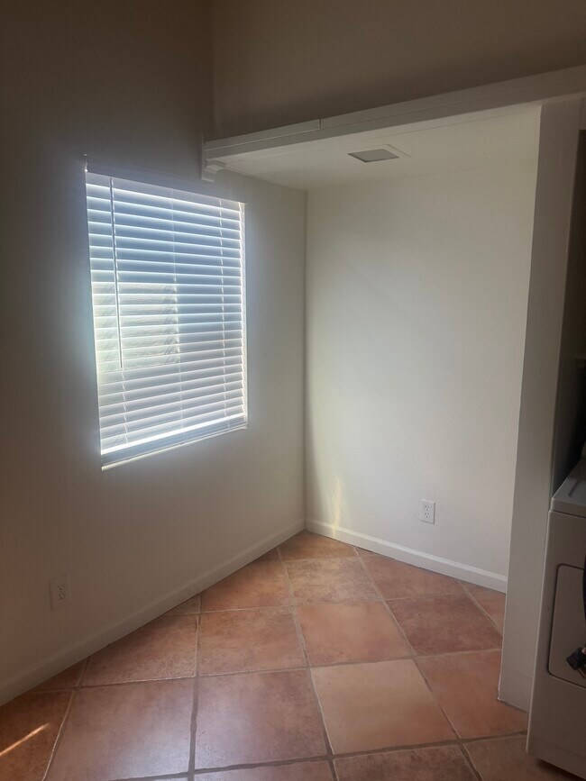 Foto del edificio - 4736 N 14th St