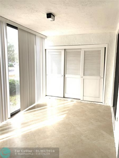 Foto del edificio - 10661 NW 14th St