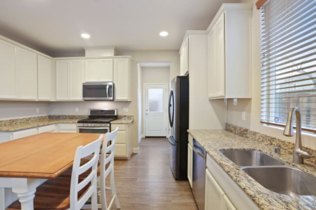 Building Photo - 5605 Boone Park Dr