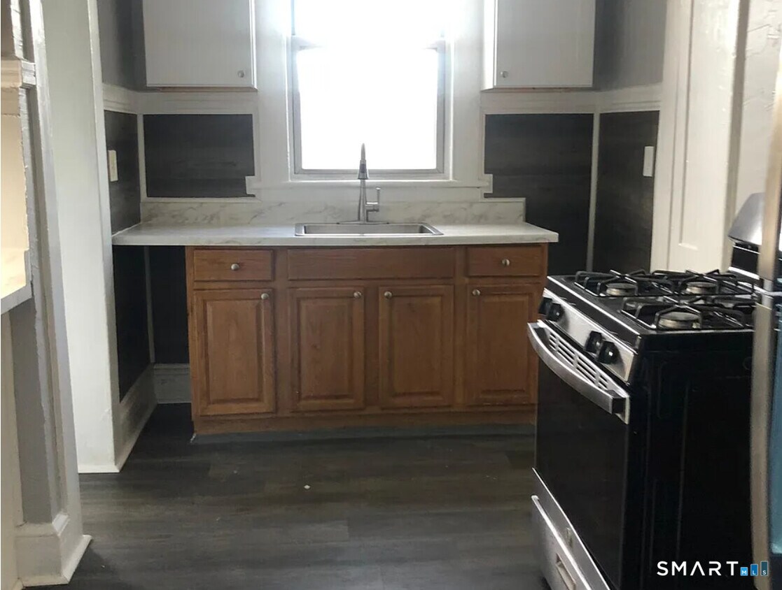 Foto del edificio - 570 Broad St