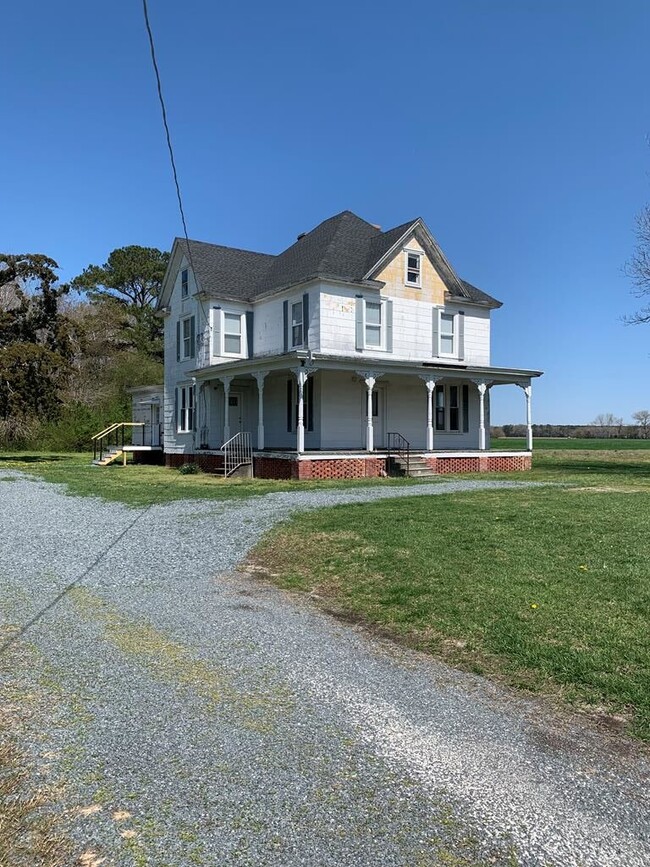 Building Photo - 29110 Phillips Dr