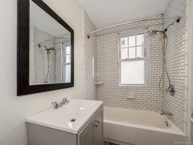 Foto del edificio - 236 Mansion St