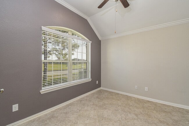 Foto del edificio - 9403 Briscoe Bend Ln