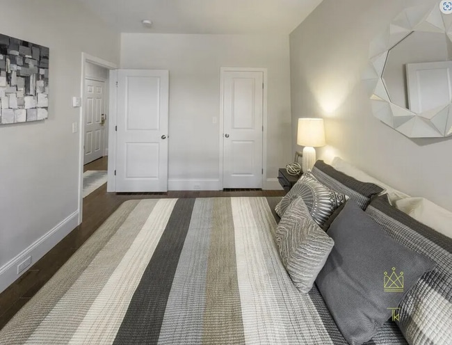 Building Photo - 28 Clearway St