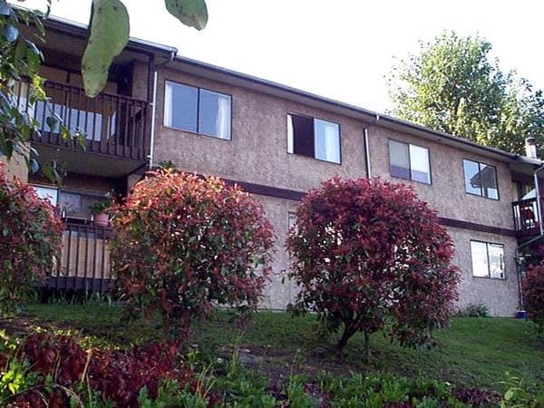 Building Photo - Willow Glen Apartments - 2 bedrooms