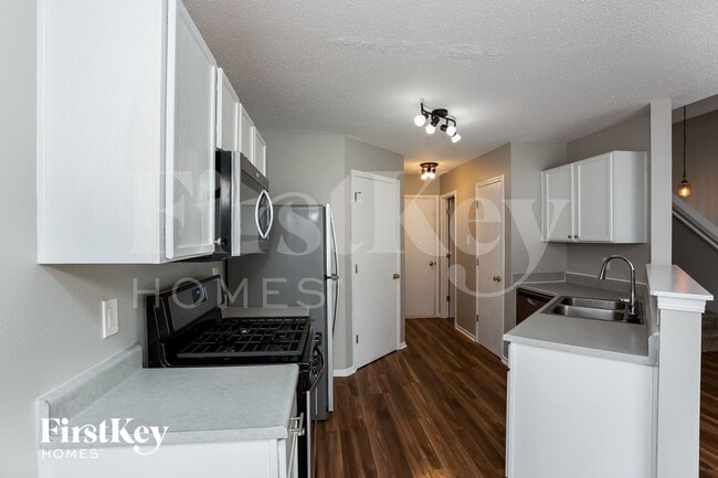 Foto del edificio - 2235 Collins Way