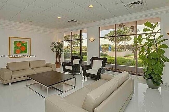 Building Photo - 5700 Collins Ave