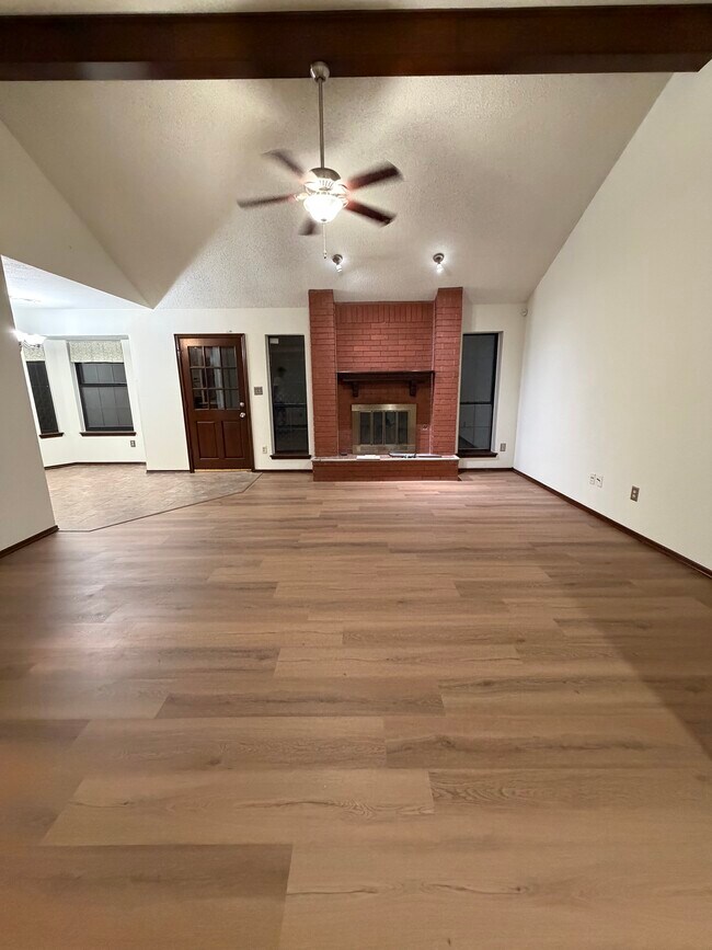 Foto del edificio - 3300 Homestead Ct